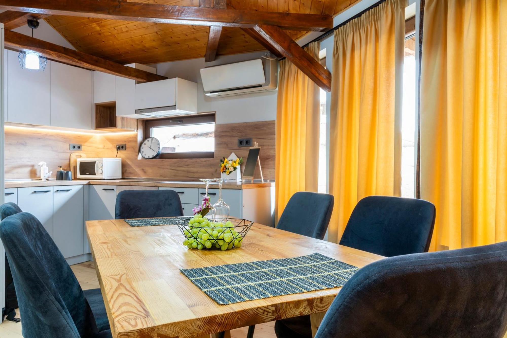 Bobevata Guest House - Floor 2 - Stunning View Old Town Veliko Tarnovo Exterior photo