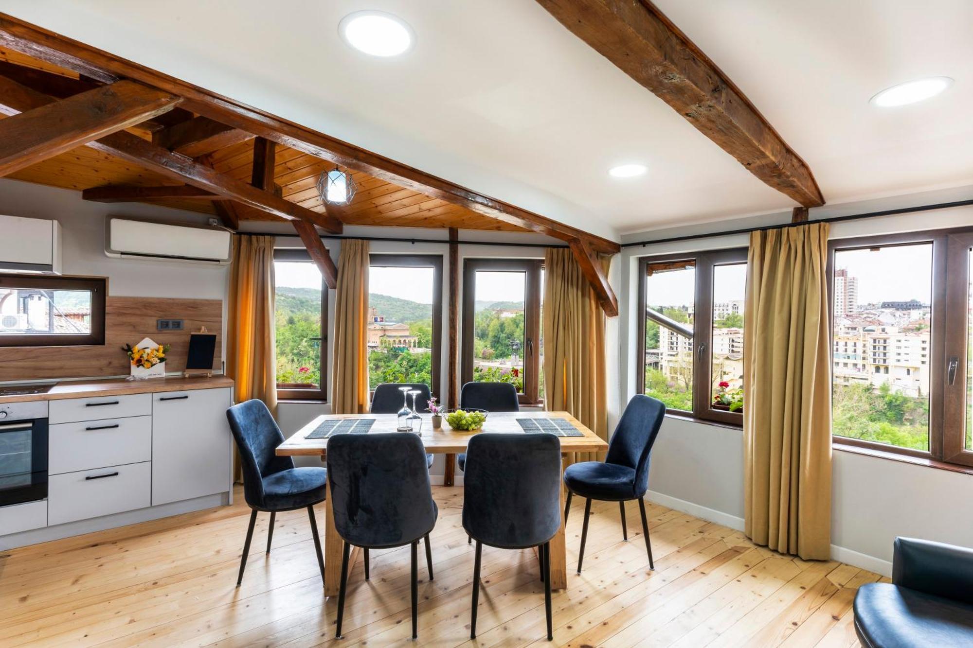Bobevata Guest House - Floor 2 - Stunning View Old Town Veliko Tarnovo Exterior photo