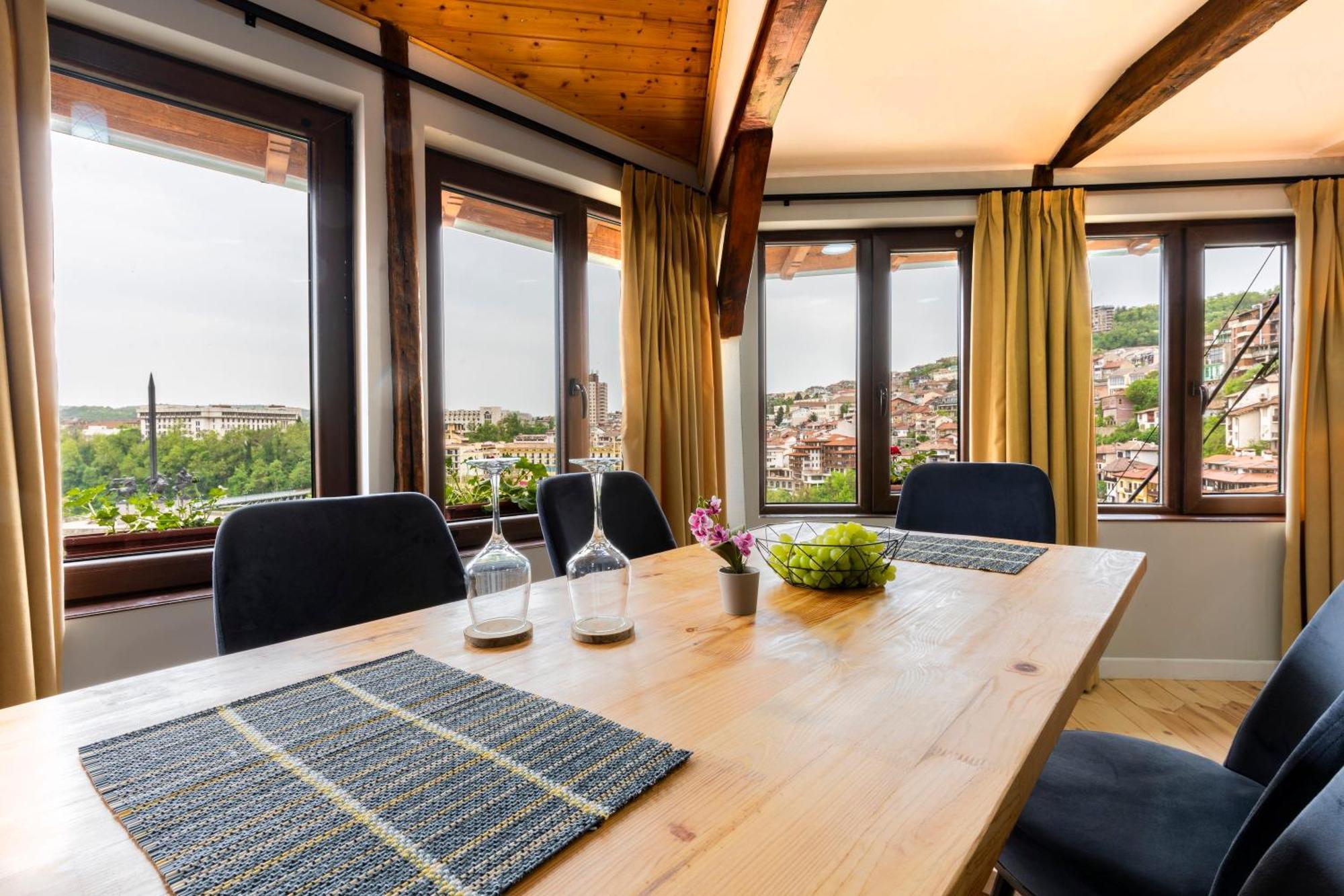 Bobevata Guest House - Floor 2 - Stunning View Old Town Veliko Tarnovo Exterior photo